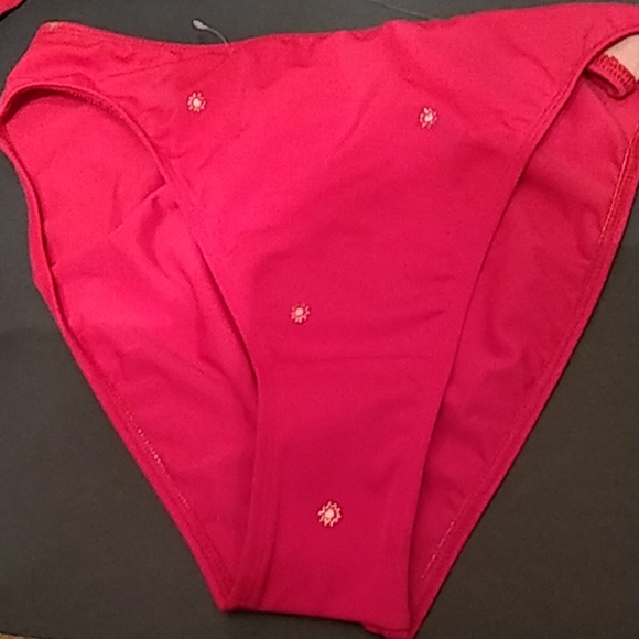 Sea Spray Designer Swimsuit - Picture 5 of 6